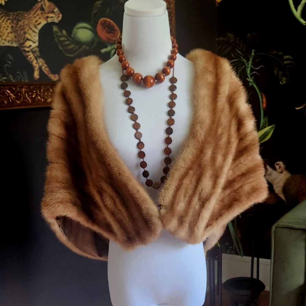 Seidenbach's Tulsa, Oklahoma Mink Stole For All The Mob Wife Vibes